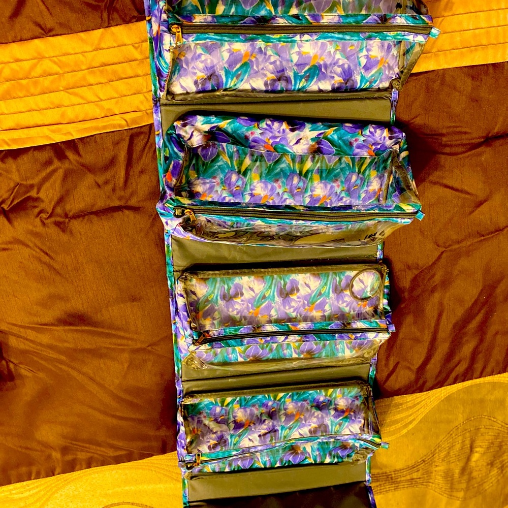JM New York Makeup Organizer Bag - Picture 3 of 3